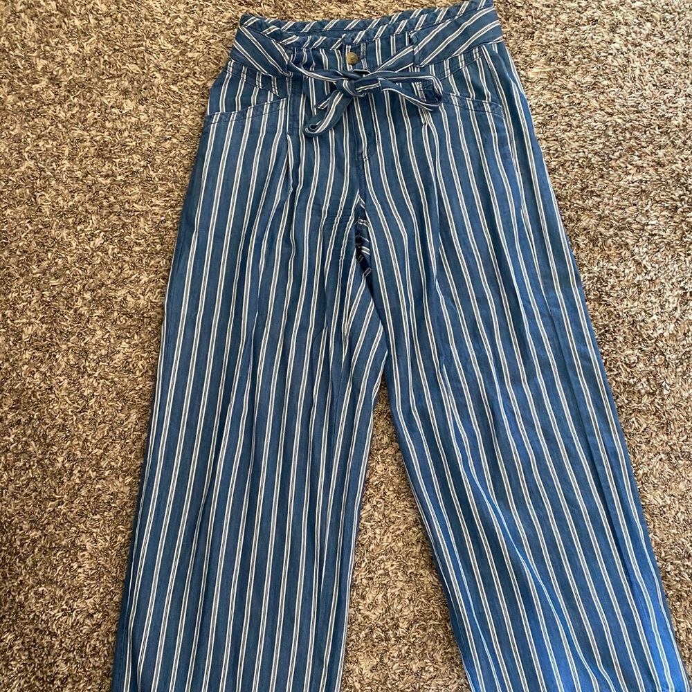American Eagle Wide Leg Trousers